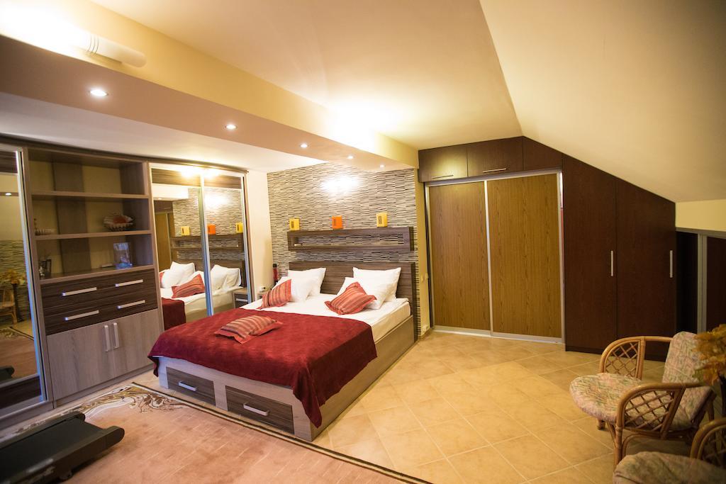 Hotel Home Sweet Home Kişinev Oda fotoğraf