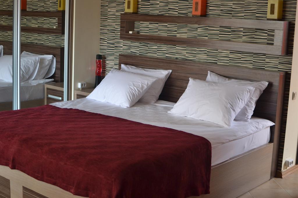Hotel Home Sweet Home Kişinev Oda fotoğraf